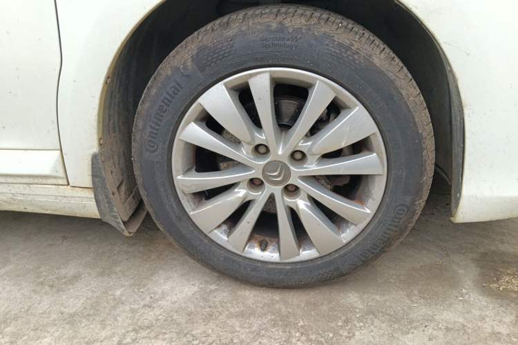 Used Citroen C-Quatre 2013 Sedan 1.6L Manual - Prestige Model Right Front Wheel Hub