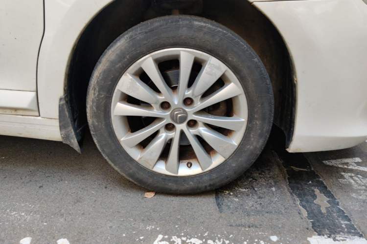 Used Citroen C-Quatre 2013 Sedan 1.6L Manual - Prestige Model Right Front Wheel Hub