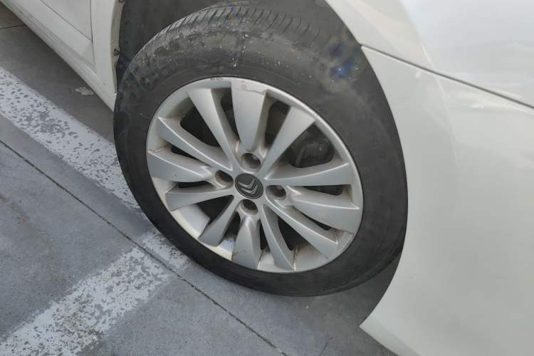 Used Citroen C-Quatre 2013 Sedan 1.6L Manual - Prestige Model Right Front Wheel Hub