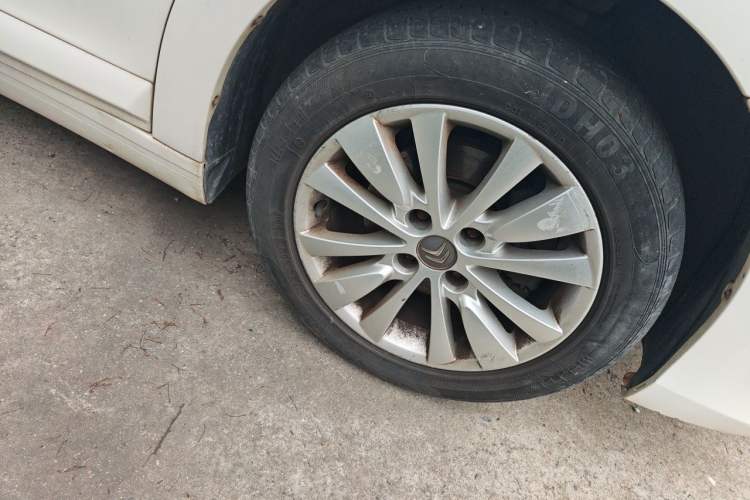 Used Citroen C-Quatre 2013 Sedan 1.6L Manual - Prestige Model Right Front Wheel Hub