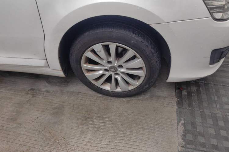 Used Citroen C-Quatre 2013 Sedan 1.6L Manual - Prestige Model Right Front Wheel Hub