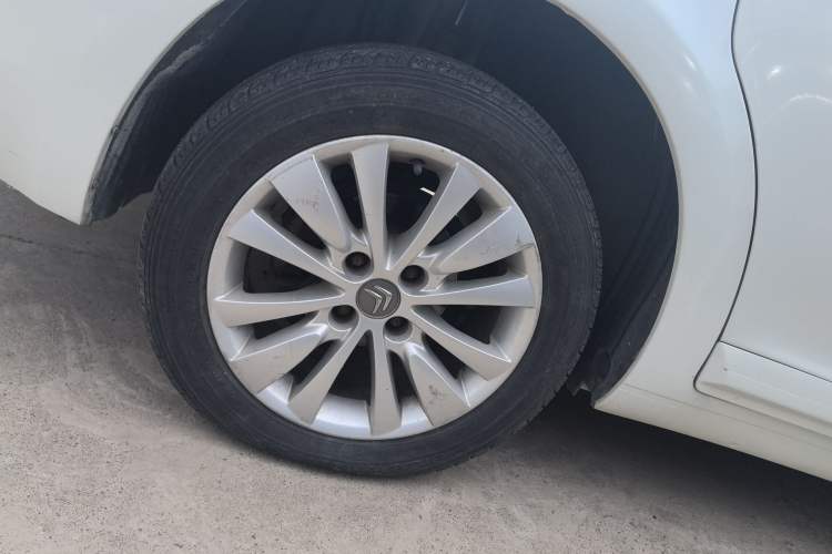 Used Citroen C-Quatre 2013 Sedan 1.6L Automatic Prestige Model Right Rear Wheel Hub
