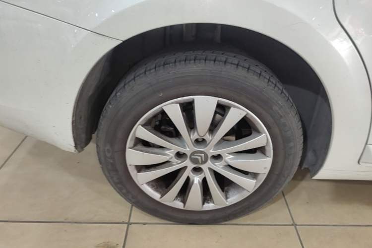 Used Citroen C-Quatre 2013 Sedan 1.6L Automatic Prestige Model Right Rear Wheel Hub