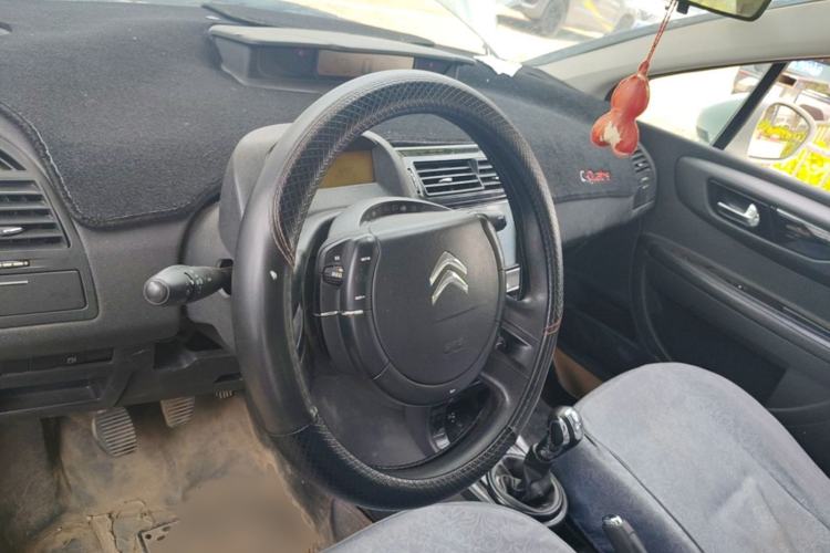 Used Citroen C-Quatre 2013 Sedan 1.6L Manual - Prestige Model Steering Wheel