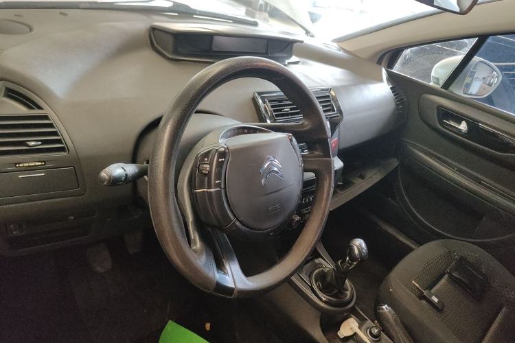 Used Citroen C-Quatre 2013 Sedan 1.6L Manual - Prestige Model Steering Wheel