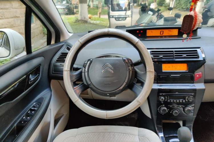 Used Citroen C-Quatre 2013 Sedan 1.6L Manual - Prestige Model Steering Wheel