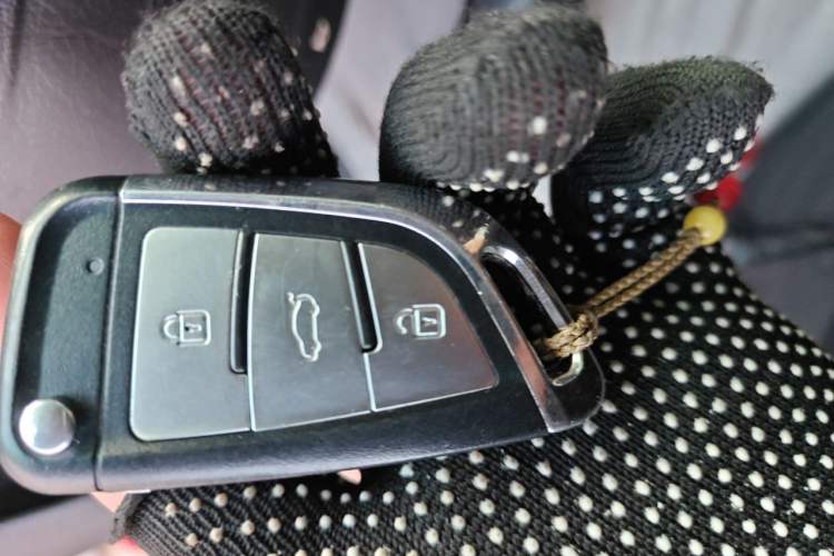 Used Citroen C-Quatre 2013 Hatchback 1.6L Automatic LeShang Model Vehicle Key