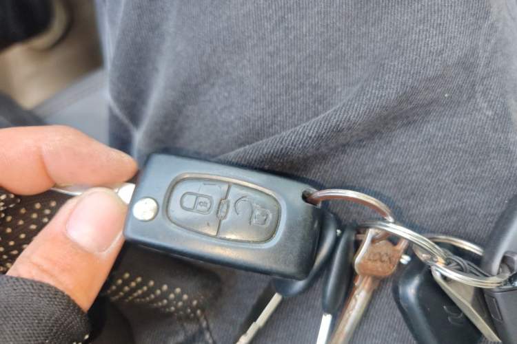 Used Citroen C-Quatre 2013 Sedan 1.6L Automatic Prestige Model Vehicle Key