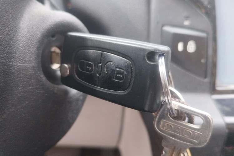 Used Citroen C-Quatre 2013 Hatchback 1.6L Automatic LeShang Model Vehicle Key