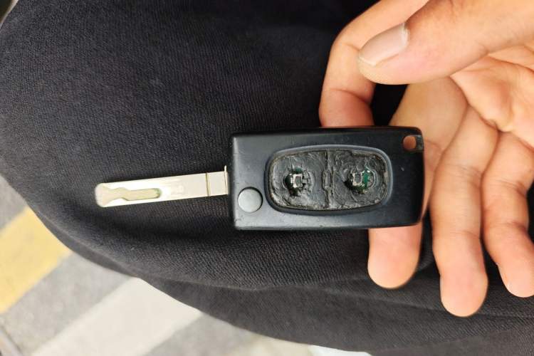 Used Citroen C-Quatre 2013 Sedan 1.6L Automatic Prestige Model Vehicle Key