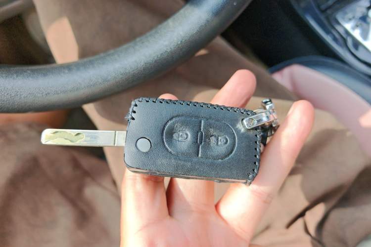 Used Citroen C-Quatre 2013 Hatchback 1.6L Automatic LeShang Model Vehicle Key