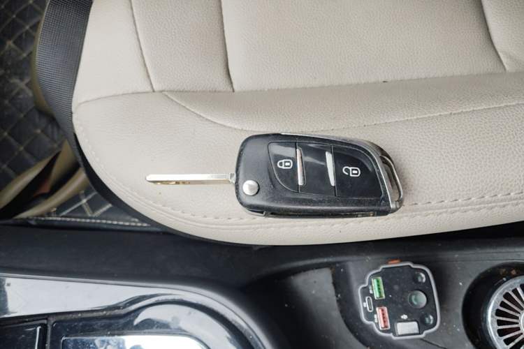 Used Citroen C-Quatre 2013 Hatchback 1.6L Automatic LeShang Model Vehicle Key