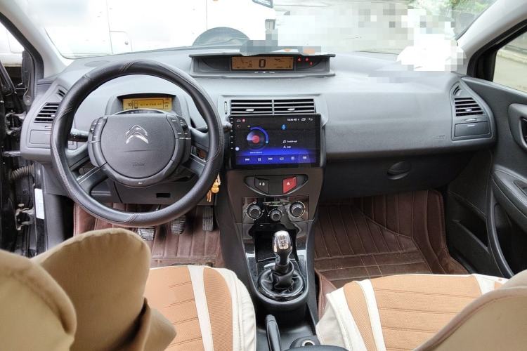 Used Citroen C-Quatre 2014 VTS Version 1.6L Manual - Premium Model Center Console