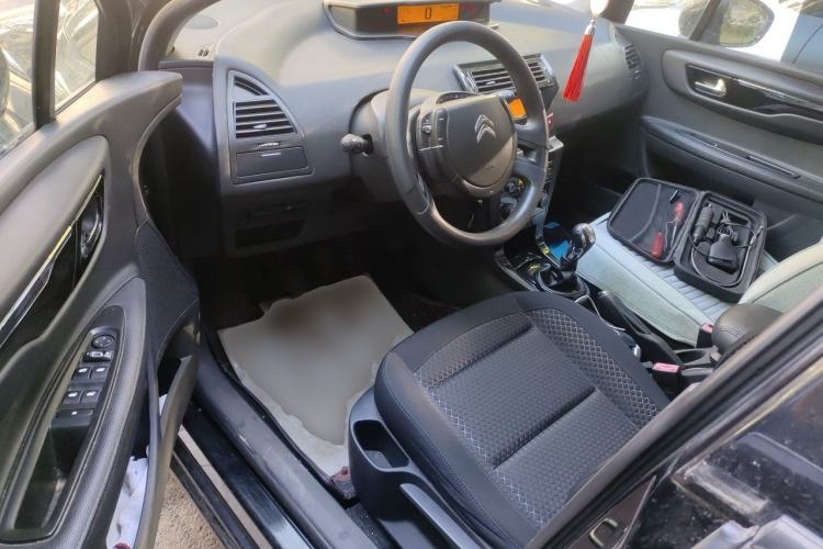 Used Citroen C-Quatre 2014 VTS Version 1.6L Manual - Premium Model Driver Seat