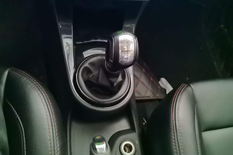 Used Citroen C-Quatre 2014 1.6L Manual Car Connectivity Edition Gear Lever