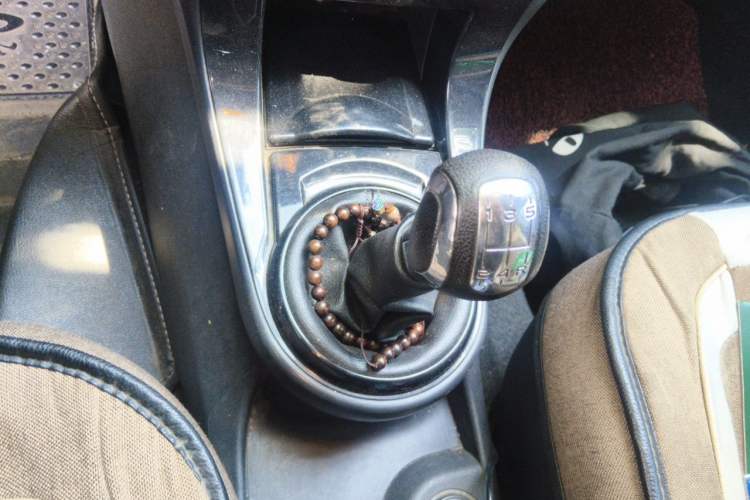 Used Citroen C-Quatre 2014 VTS Version 1.6L Manual - Premium Model Gear Lever