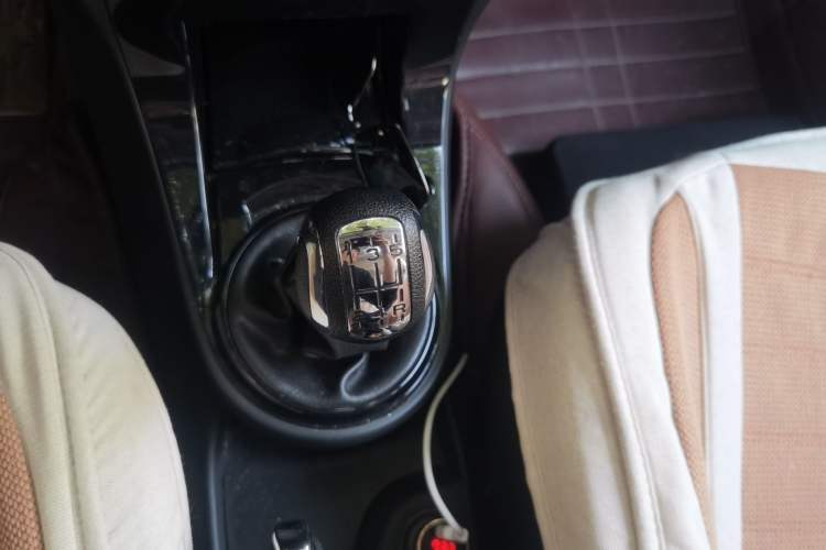 Used Citroen C-Quatre 2014 VTS Version 1.6L Manual - Premium Model Gear Lever