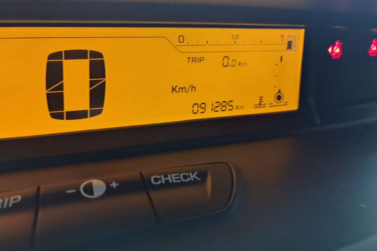 Used Citroen C-Quatre 2014 1.6L Manual Car Connectivity Edition Odometer Close Up
