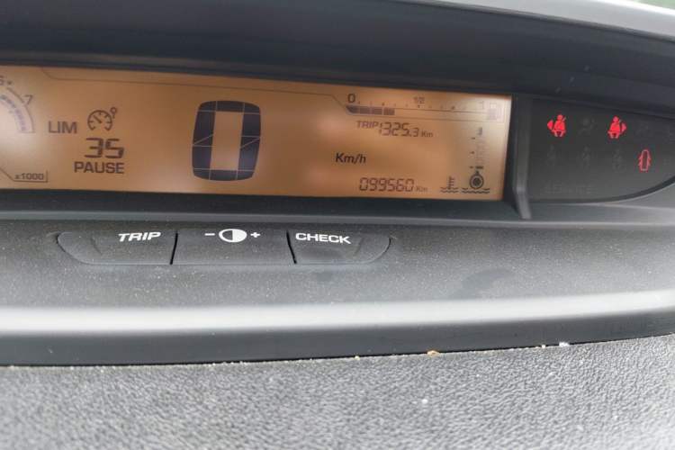 Used Citroen C-Quatre 2014 VTS Version 1.6L Manual - Premium Model Odometer Close Up