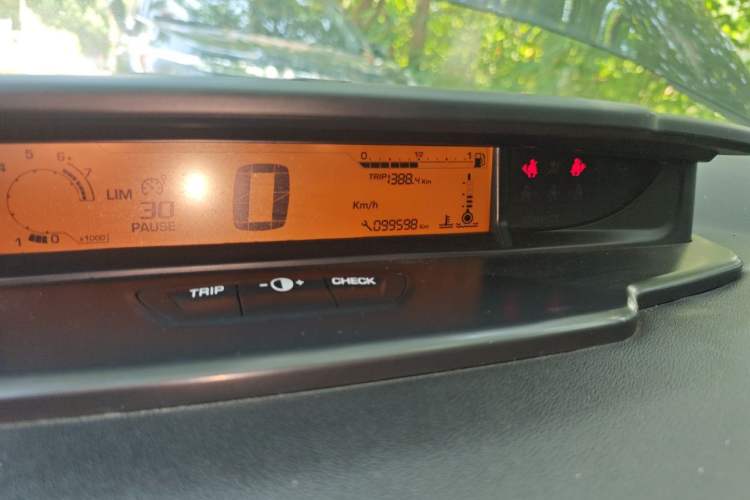 Used Citroen C-Quatre 2014 1.6L Manual Car Connectivity Edition Odometer Close Up
