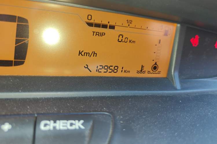 Used Citroen C-Quatre 2014 VTS Version 1.6L Automatic Prestige Model Odometer Close Up