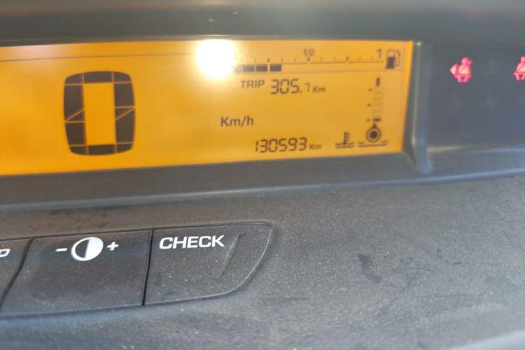 Used Citroen C-Quatre 2014 VTS Version 1.6L Manual - Premium Model Odometer Close Up