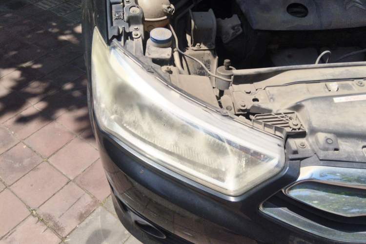 Used Citroen C-Quatre 2014 VTS Version 1.6L Manual - Premium Model Right Front Headlight