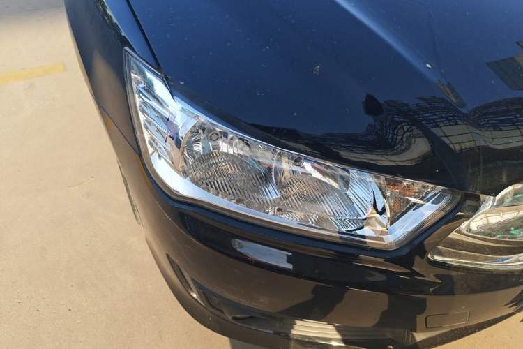Used Citroen C-Quatre 2014 VTS Version 1.6L Manual - Premium Model Right Front Headlight