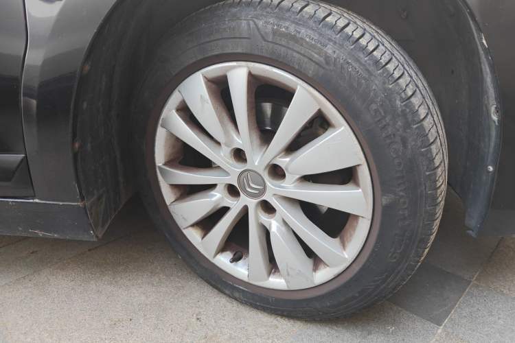 Used Citroen C-Quatre 2014 VTS Version 1.6L Automatic Prestige Model Right Front Wheel Hub