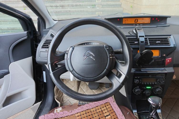 Used Citroen C-Quatre 2014 VTS Version 1.6L Automatic Prestige Model Steering Wheel