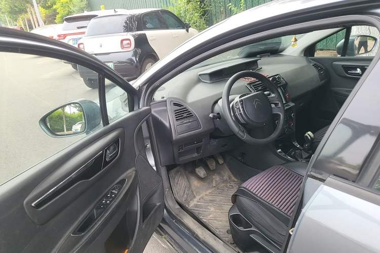 Used Citroen C-Quatre 2014 VTS Version 1.6L Manual - Premium Model Driver Seat