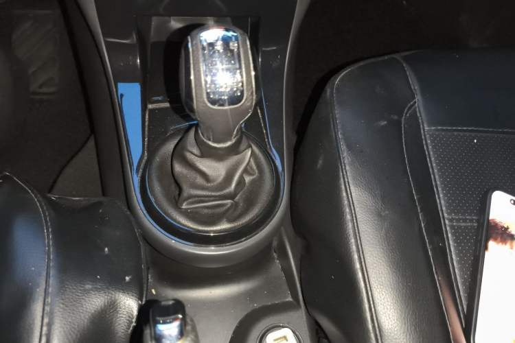 Used Citroen C-Quatre 2014 VTS Version 1.6L Manual - Premium Model Gear Lever