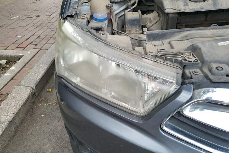 Used Citroen C-Quatre 2014 VTS Version 1.6L Manual - Premium Model Right Front Headlight