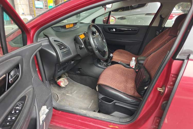 Used Citroen C-Quatre 2014 VTS Version 1.6L Manual - Premium Model Driver Seat