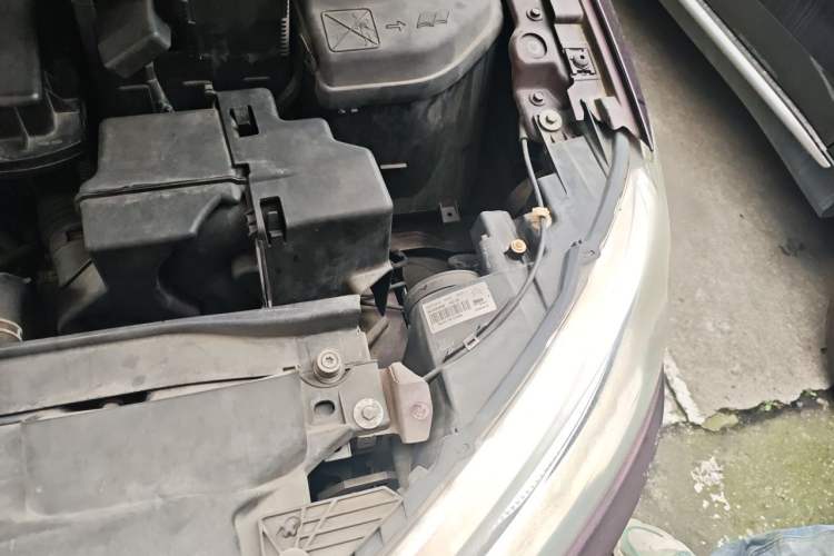Used Citroen C-Quatre 2014 VTS Version 1.6L Automatic Enjoyment Model Engine Bay Left
