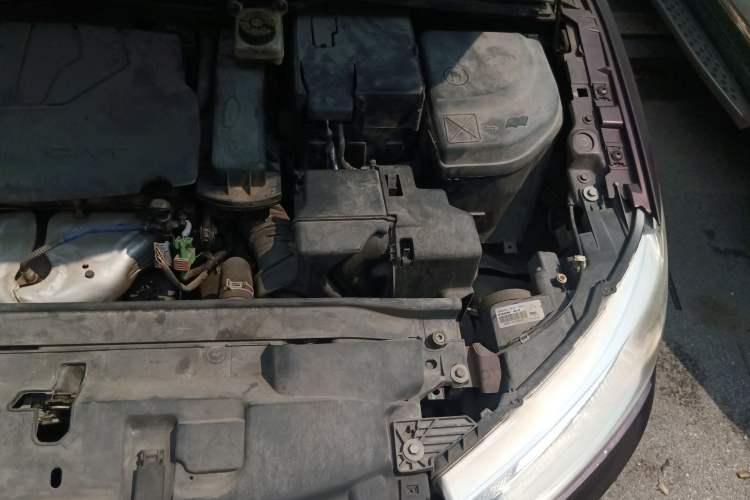 Used Citroen C-Quatre 2014 VTS Version 1.6L Manual - Premium Model Engine Bay Left