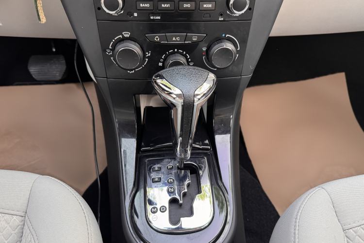 Used Citroen C-Quatre 2014 VTS Version 1.6L Automatic Prestige Model Gear Lever
