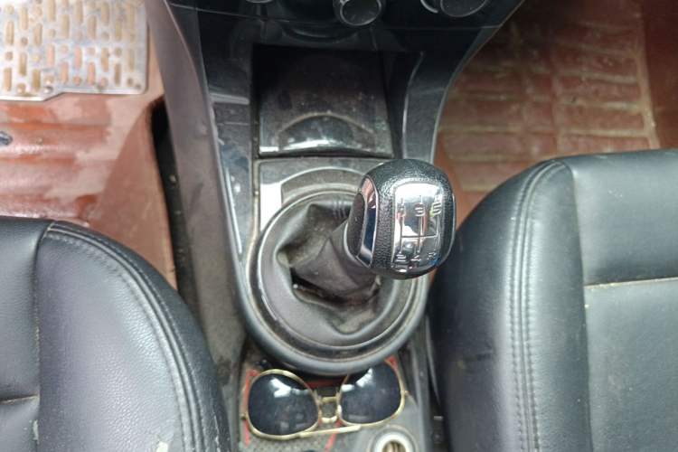 Used Citroen C-Quatre 2014 VTS Version 1.6L Manual - Premium Model Gear Lever