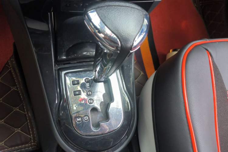 Used Citroen C-Quatre 2014 VTS Version 1.6L Automatic Prestige Model Gear Lever