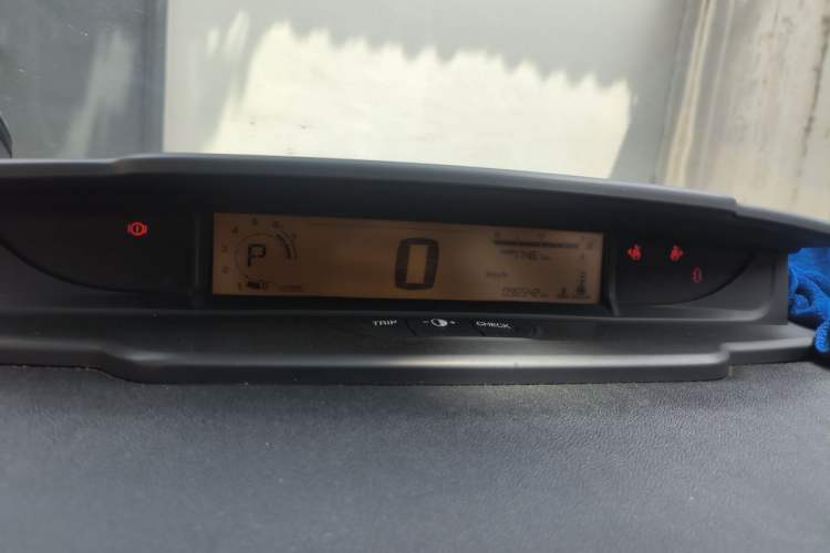Used Citroen C-Quatre 2014 VTS Version 1.6L Automatic Prestige Model Instrument Cluster