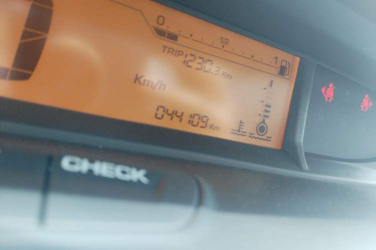 Used Citroen C-Quatre 2014 1.6L Automatic Connected Car Version Odometer Close Up