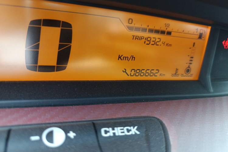 Used Citroen C-Quatre 2014 VTS Version 1.6L Manual - Premium Model Odometer Close Up