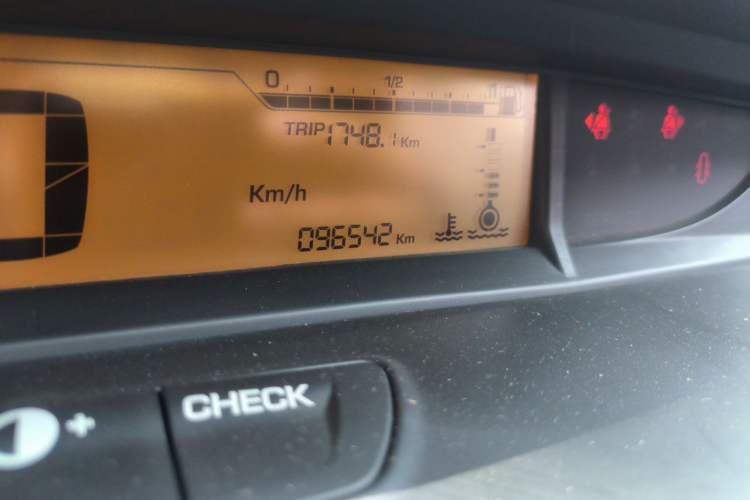 Used Citroen C-Quatre 2014 VTS Version 1.6L Automatic Prestige Model Odometer Close Up