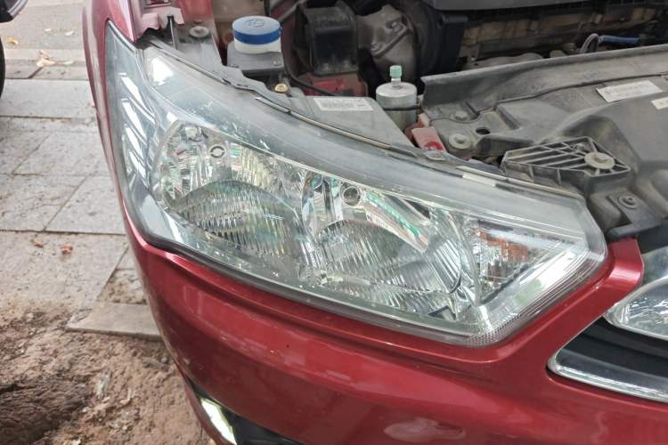 Used Citroen C-Quatre 2014 VTS Version 1.6L Manual - Premium Model Right Front Headlight