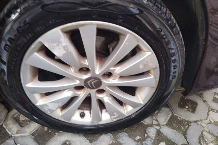 Used Citroen C-Quatre 2014 VTS Version 1.6L Manual - Premium Model Right Front Wheel Hub