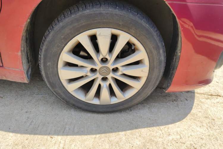 Used Citroen C-Quatre 2014 VTS Version 1.6L Automatic Prestige Model Right Front Wheel Hub