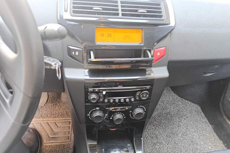 Used Citroen C-Quatre 2014 VTS Version 1.6L Manual - Premium Model Audio And AC Panel