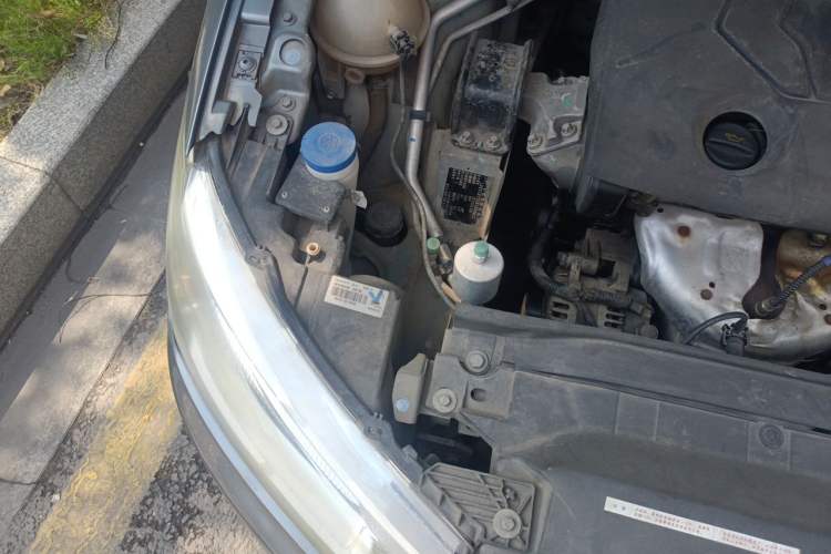 Used Citroen C-Quatre 2014 VTS Version 1.6L Manual - Premium Model Engine Bay Right