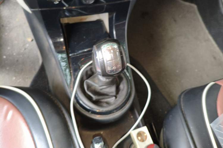 Used Citroen C-Quatre 2014 VTS Version 1.6L Manual - Premium Model Gear Lever
