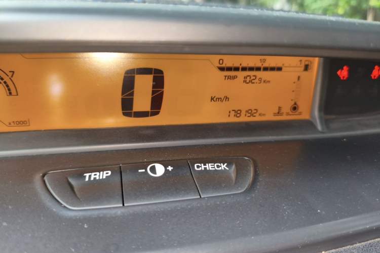 Used Citroen C-Quatre 2014 VTS Version 1.6L Manual - Premium Model Odometer Close Up